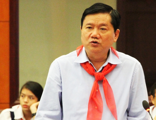 hoc-sinh-sai-gon-bay-to-lo-ngai-xam-hai-tinh-duc-2
