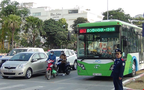 Buýt nhanh BRT chính thức thu phí 7000 đồng/lượt - ảnh 1