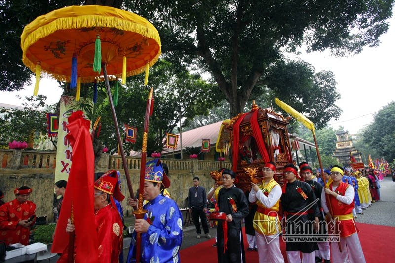Chủ tịch nước dâng hương ở Hoàng thành Thăng Long