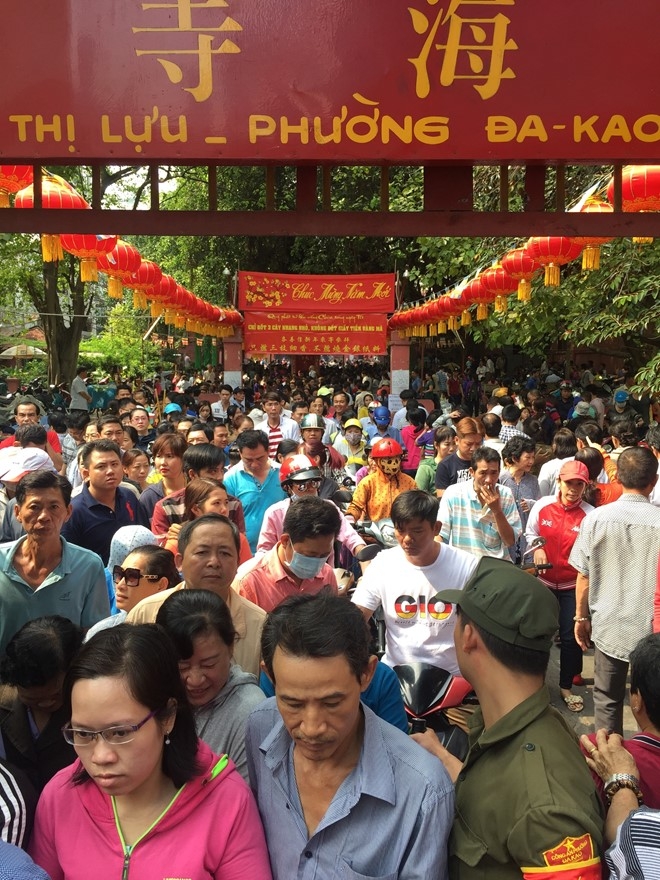 Chua Obama tung den tham dong nghet nguoi vao lam le hinh anh 1