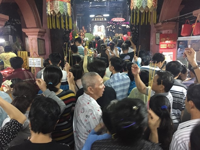 Chua Obama tung den tham dong nghet nguoi vao lam le hinh anh 3