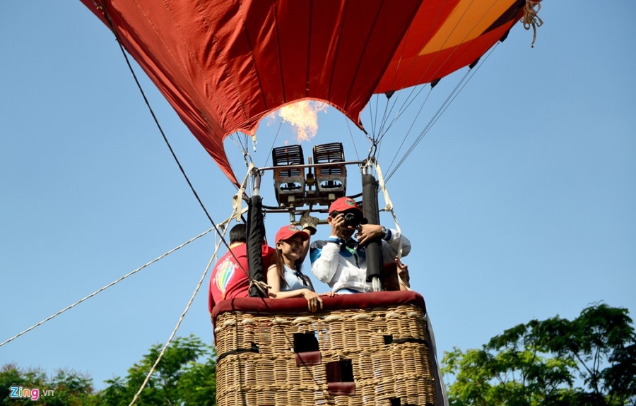 Hang loat khinh khi cau lo lung giua Sai Gon hinh anh 8