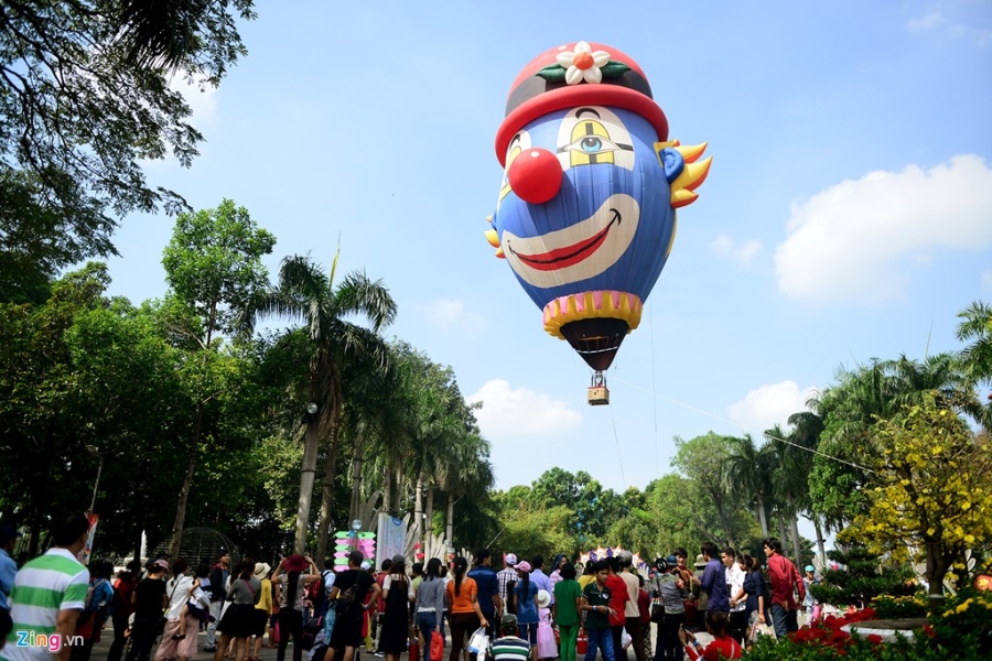 Hang loat khinh khi cau lo lung giua Sai Gon hinh anh 14