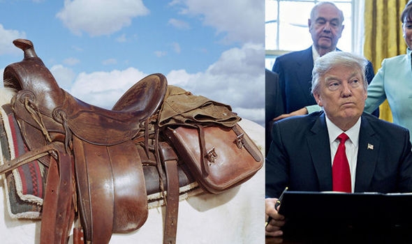 he lo mon qua doc dao donald trump se tang nu hoang anh hinh anh 1