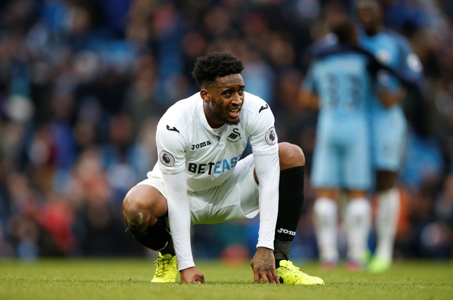Jesus lap cu dup, Man City day Arsenal xuong thu tu hinh anh 12