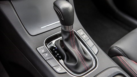 He lo hinh anh Hyundai Elantra GT 2018 moi hinh anh 2
