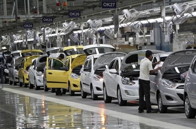 Ô tô giảm giá 150 triệu: Gom tiền chờ mua xe giá rẻ