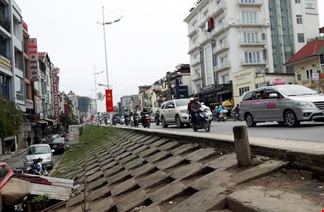 Ha Noi de xuat ha de song Hong mo duong giao thong hinh anh 1