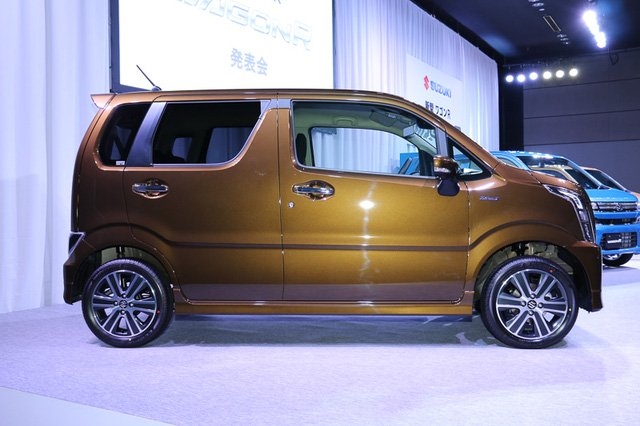 Ô tô mini Suzuki 216 triệu vuông vắn đầy cá tính
