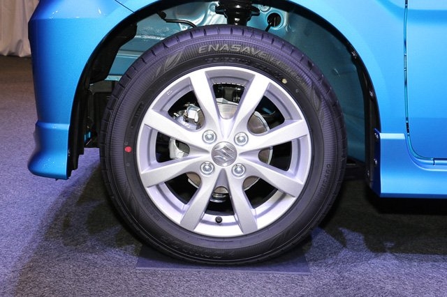 Ô tô mini Suzuki 216 triệu vuông vắn đầy cá tính