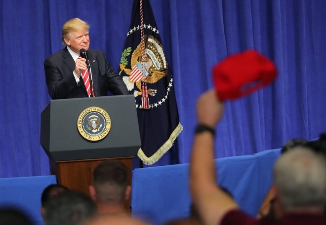 Tong thong Trump: Chi nguoi yeu nuoc My duoc o My hinh anh 1