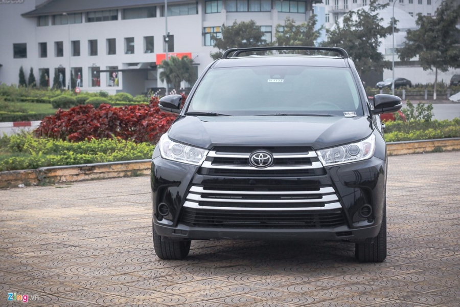 Toyota Highlander 2017 LE gia hon 2 ty tai Ha Noi hinh anh 2