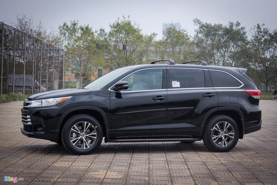Toyota Highlander 2017 LE gia hon 2 ty tai Ha Noi hinh anh 3