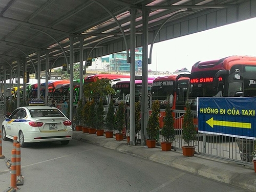 nhieu-xe-khach-bo-ben-chay-du-sau-khi-ha-noi-chinh-luong-tuyen