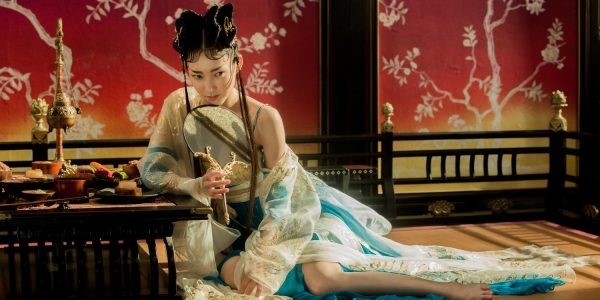 ‘Tay du ky 2’ day bao luc, tinh duc nhung khong cam tre em hinh anh 1