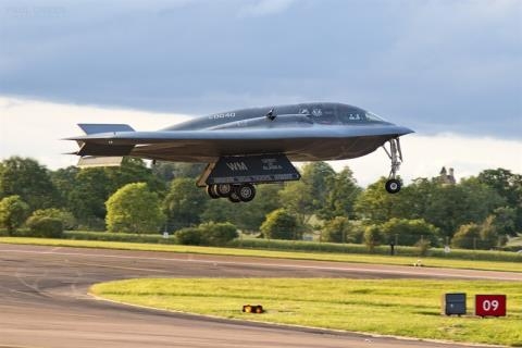 B-2 tac chien tot trong moi truong khong GPS sau nang cap