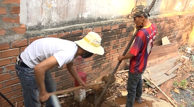 Bi thu Thang phe binh, cac cot moc giua nha dan duoc do bo hinh anh 1