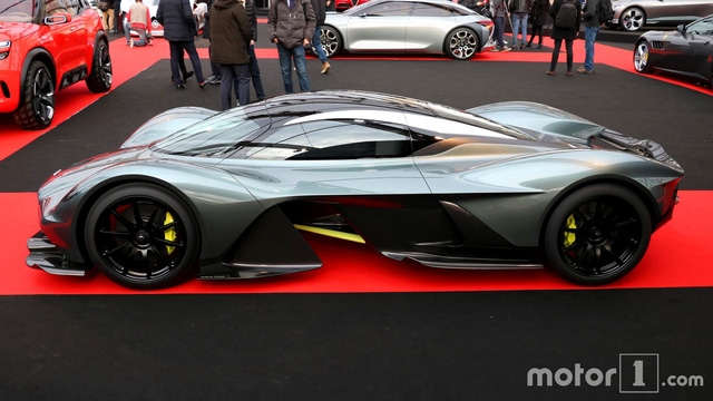 Cận cảnh siêu phẩm triệu đô Aston Martin AM-RB 001 bằng xương, bằng thịt - Ảnh 3.