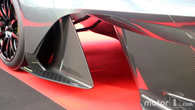 Cận cảnh siêu phẩm triệu đô Aston Martin AM-RB 001 bằng xương, bằng thịt - Ảnh 8.