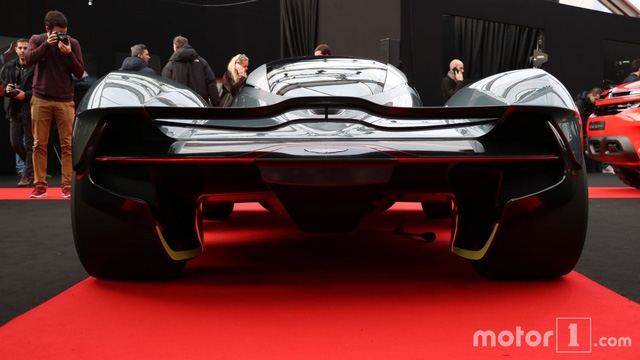 Cận cảnh siêu phẩm triệu đô Aston Martin AM-RB 001 bằng xương, bằng thịt - Ảnh 10.