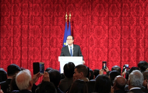  Tổng thống Pháp Francois Hollande phát biểu tại buổi lễ mừng Tết châu Á 2017. 