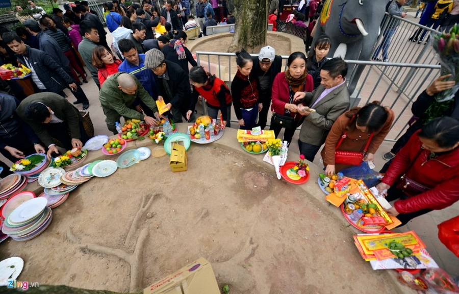 2.000 nguoi dam bao an ninh cho le khai an den Tran hinh anh 12