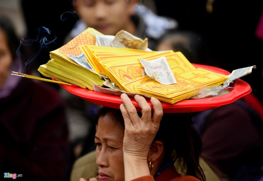 2.000 nguoi dam bao an ninh cho le khai an den Tran hinh anh 13