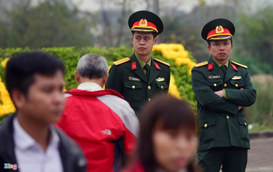 2.000 nguoi dam bao an ninh cho le khai an den Tran hinh anh 16