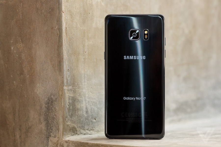 Nhà máy sản xuất pin cho Note 7 bị cháy. Ảnh: The Verge.