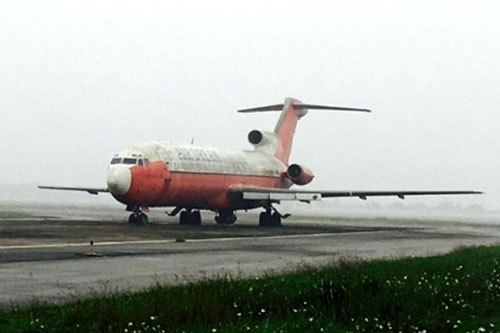  Chiếc Boeing 727 bị bỏ rơi ở Nội Bài suốt 10 năm không ai nhận giờ chỉ có giá như sắt vụn? (ảnh: Báo Giao thông) 