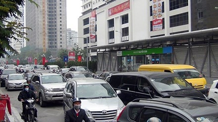Người mua chung cư sợ hãi cảnh “xuống đường là tắc” - 1