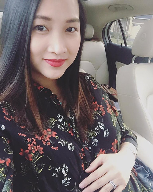 vo 9x cua lam truong khoe bung bau gan den ngay sinh van dep 