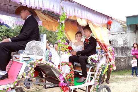 9X xứ Nghệ rước dâu bằng xe ngựa: 'Muốn vợ em ấn tượng dù tốn kém' - ảnh 2