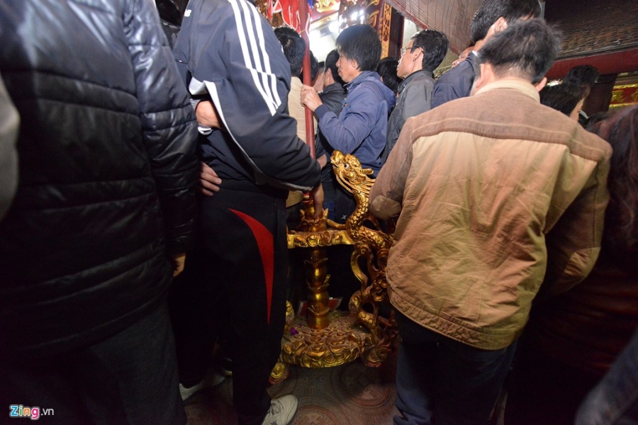 Canh hon loan sau le khai an den Tran hinh anh 15