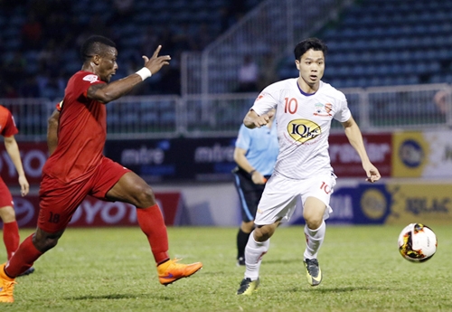 dai-chien-hai-hlv-ngoai-o-v-league-2017-1