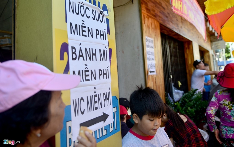 Tuyen duong an uong mien phi ngay ram o Binh Duong hinh anh 10