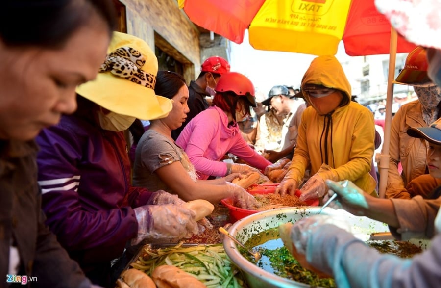 Tuyen duong an uong mien phi ngay ram o Binh Duong hinh anh 11