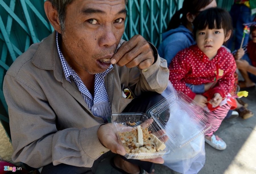 Tuyen duong an uong mien phi ngay ram o Binh Duong hinh anh 18