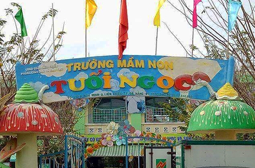 hieu-truong-mam-non-mat-chuc-vi-bot-xen-tien-an-cua-tre