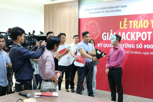 nguoi-trung-doc-dac-vietlott-duoc-tra-thuong-bi-mat-ra-sao-2