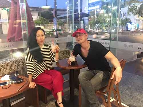 Bạn gái hơn 30 tuổi, 