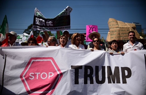 hang nghin nguoi mexico tuan hanh phan doi ong trump hinh 1