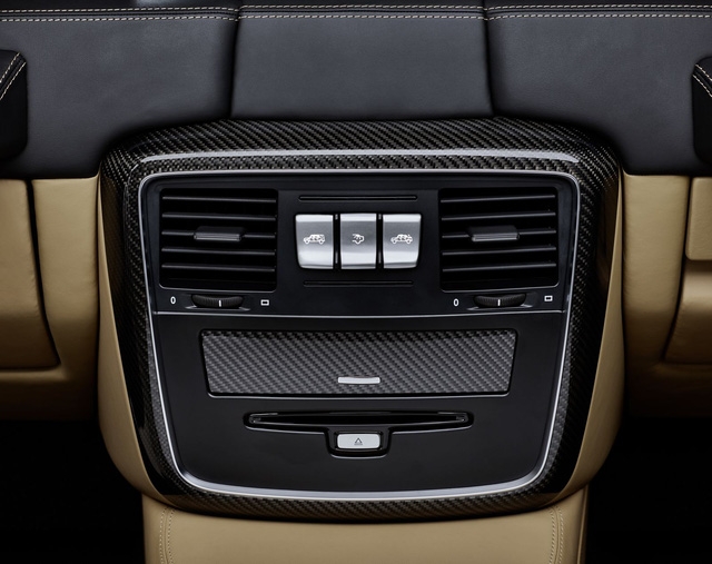 SUV siêu sang Mercedes-Maybach G650 Landaulet chính thức trình làng - Ảnh 11.