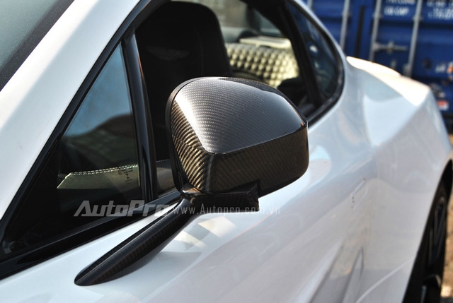 Aston Martin Vanquish hàng độc ra biển trắng tại Sài Gòn - Ảnh 3.