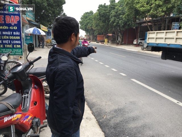 Kẻ dùng dao đâm người cứu nạn có hành vi hết sức côn đồ - Ảnh 1.