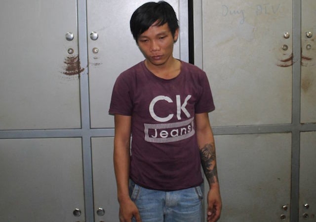 9X 'nhay xe' Air Blade quen rut chia khoa hinh anh 1