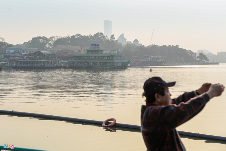 Du thuyen, nha hang chay i bat chap lenh di doi khoi ho Tay hinh anh 7