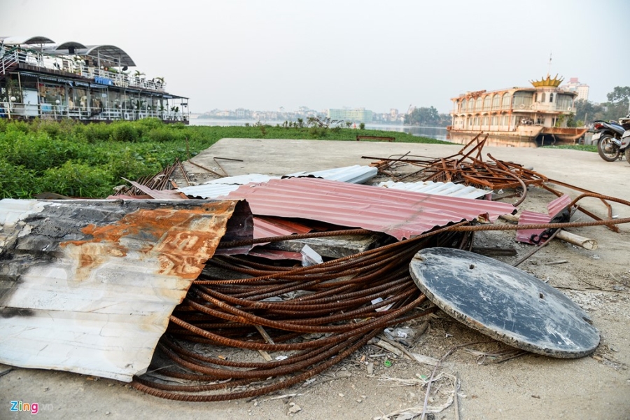 Du thuyen, nha hang chay i bat chap lenh di doi khoi ho Tay hinh anh 10