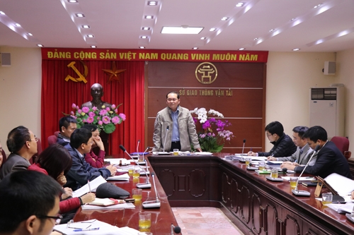 ha-noi-cam-cua-12-xe-khach-khong-chap-hanh-lenh-chuyen-ben
