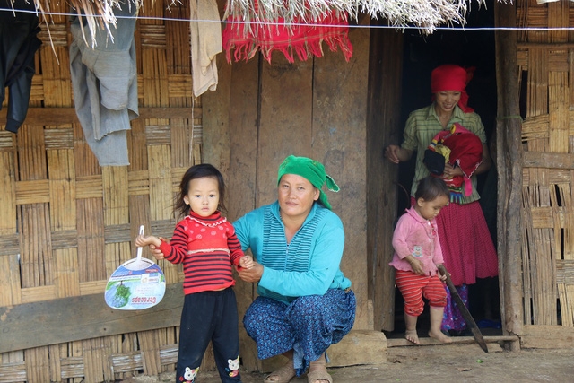  Chưa đến 40 tuổi, nhưng nhiều người đã lên chức ông bà 